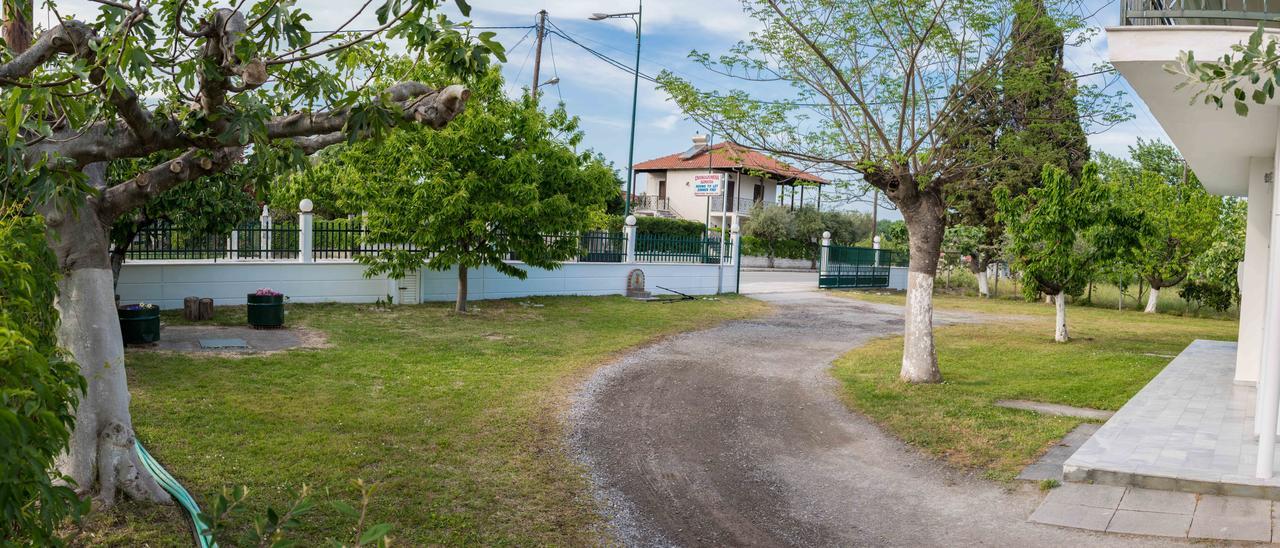 Michalos Apartments Paralía Skotínis Eksteriør billede