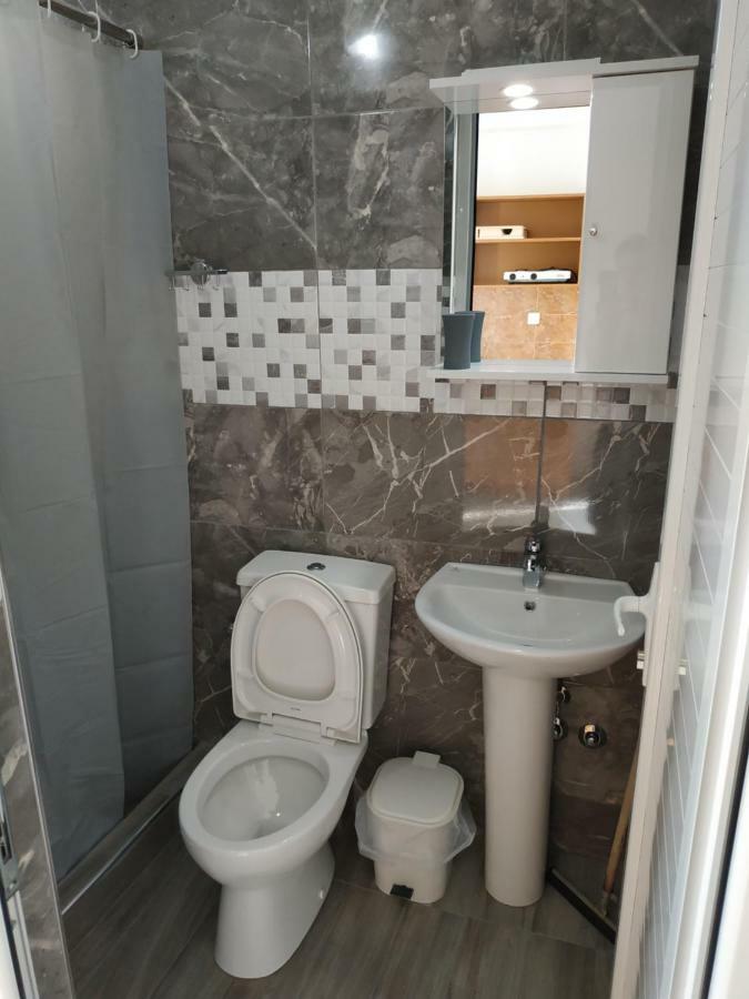 Michalos Apartments Paralía Skotínis Eksteriør billede